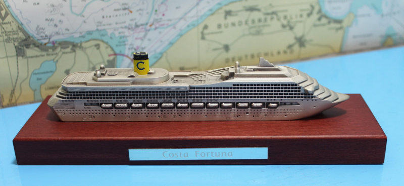 Kreuzfahrtschiff "Costa Fortuna" Triumph-/Destiny-Klasse (1 St.)  IT 2003 in ca. 1:1400